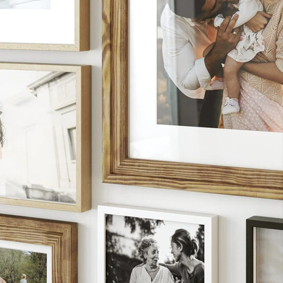 Family photo wall — Ver 2