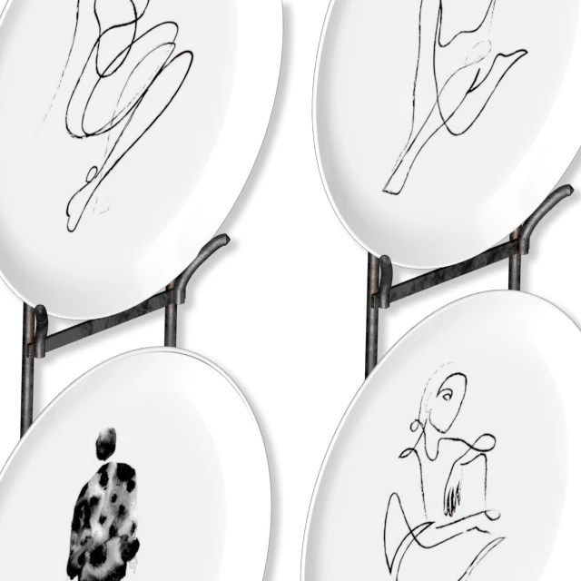A set of decorative wall plates on fashion. — Descargar