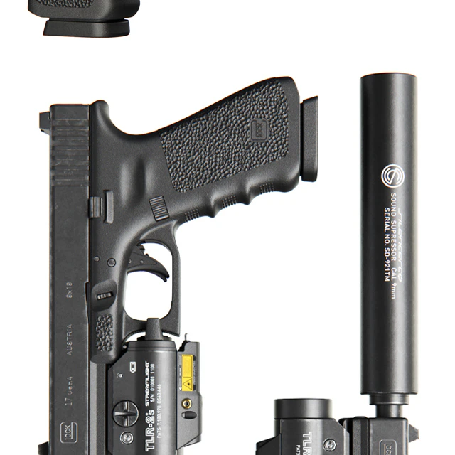 Pistol Glock 17 Gen4 + Flashlight with laser pointer — Descargar