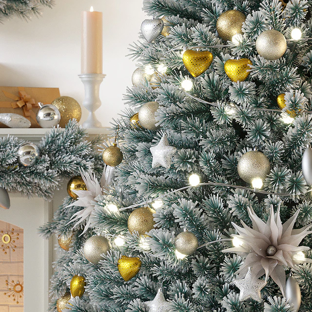 Christmas tree with fireplace — Descargar