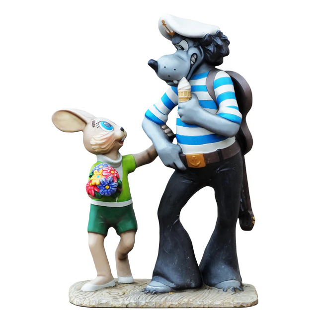 Sculpture of the characters Wolf and the Hare — Descargar