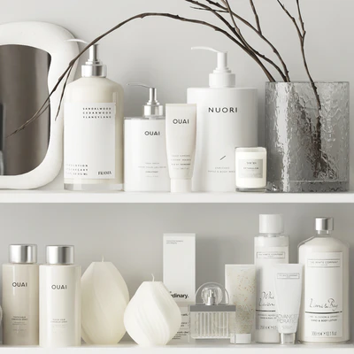 Shelves with cosmetics and bathroom decor - 4 — Ver 2