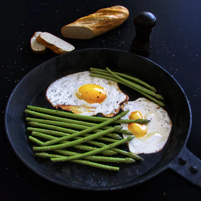 Scrambled eggs with asparagus — Ver 1