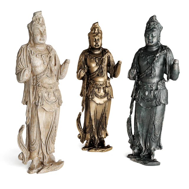 Standing Buddha bodhisattva sculpture — Descargar