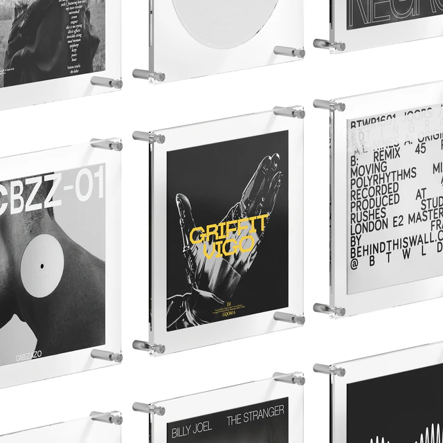 Vinyl records in glass frames Black — Скачать