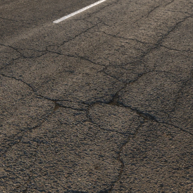 Old asphalt road - 35 meters — Descargar