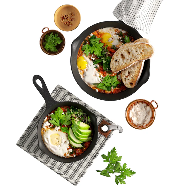 Shakshuka with Spinach and Harissa — Скачать