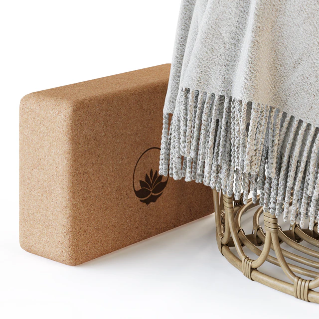 Wicker basket with yoga accessories — Descargar