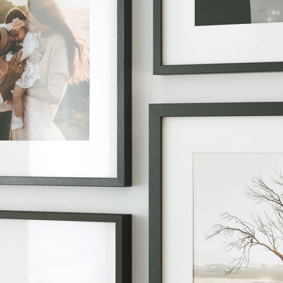 Family photo wall — Ver 2