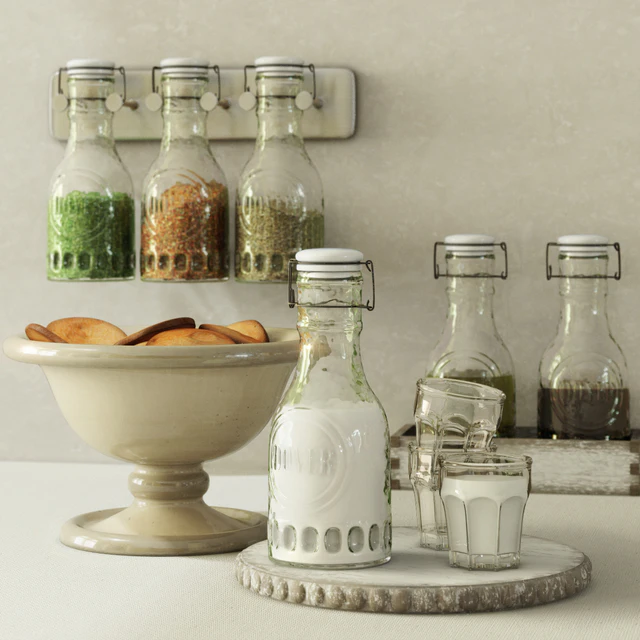 Pottery Barn / Glass Carafe — Descargar