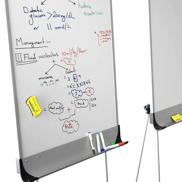 Office presentation set 1// Macbook air 2022 / OLED65CXRLA LG CX 65 4K Smart OLED/Marker board magnetic partition flipchart — Descargar