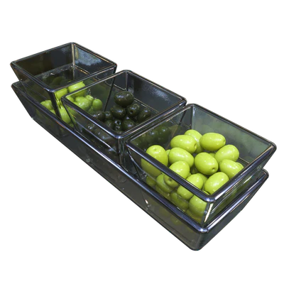 Olives and olives in bowls. — Ver 2