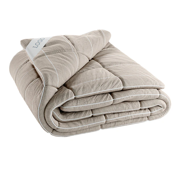 Folded Duvet with Label — Descargar