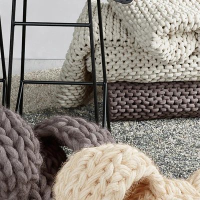 Knitted rabbit — View 3