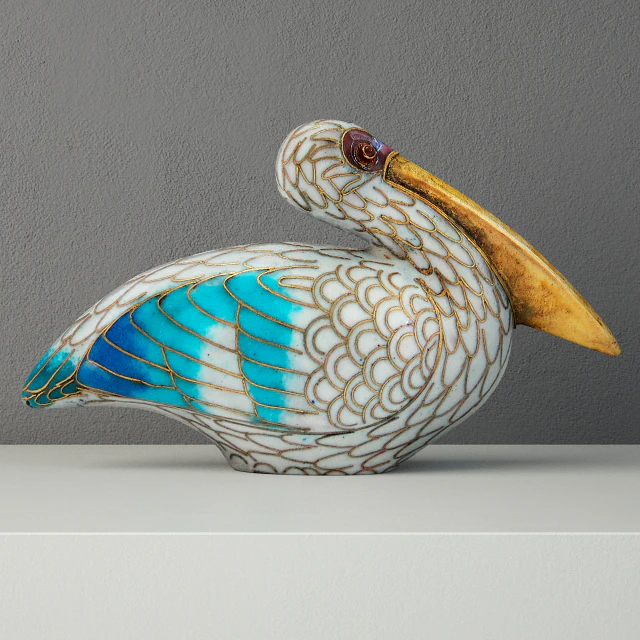 Cloisonné Pelican with Garnet Eyes — Скачать