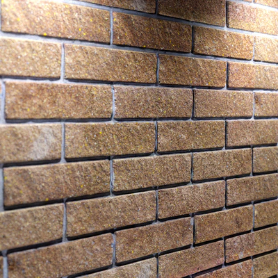 Yellow brick wall — Вид 1