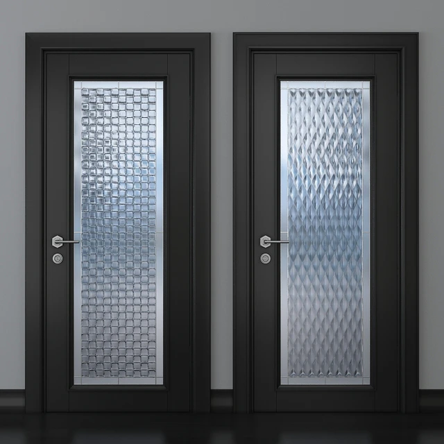 A door with a stained-glass window — Descargar