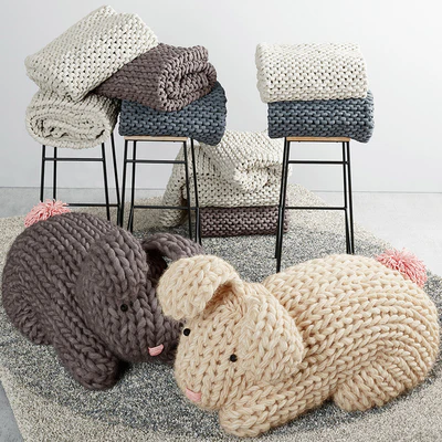 Knitted rabbit — View 1