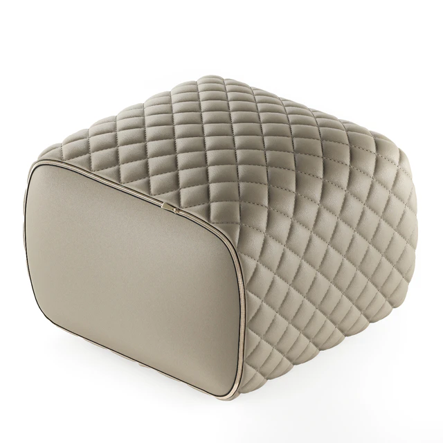 Ashley Minotti pouf — Descargar