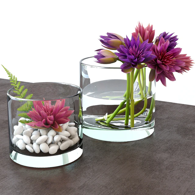 Flower arrangement in a glass vase — Descargar