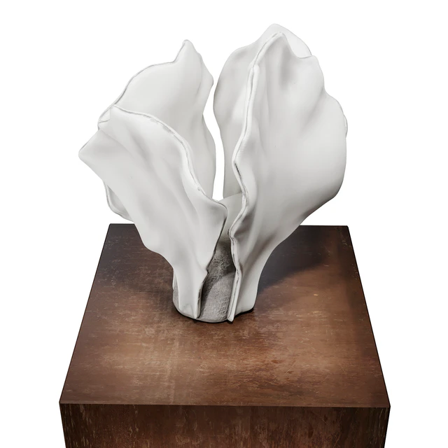 Shoko koike White form A 2018 sculpture — Скачать