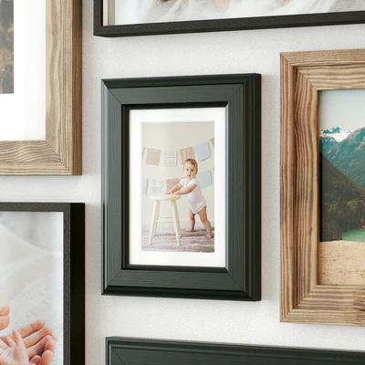 Family photo wall — Ver 7