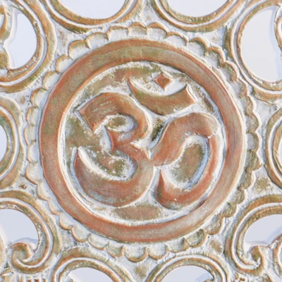 Om Symbol Sculpture On Stand — Вид 3