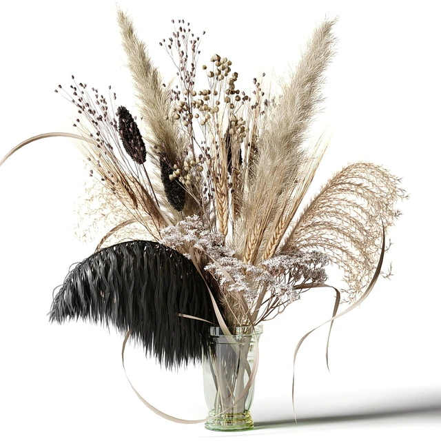 Bouquet of dried flowers with a black feather in a glass vase — Descargar