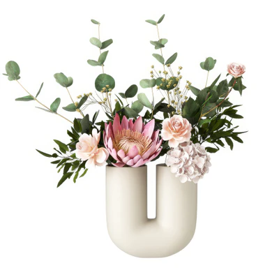 kink vase with flowers by muuto — скачать