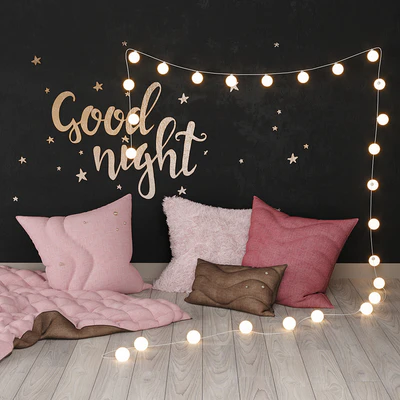 Decorative set of pillows with a garland — Ver 3