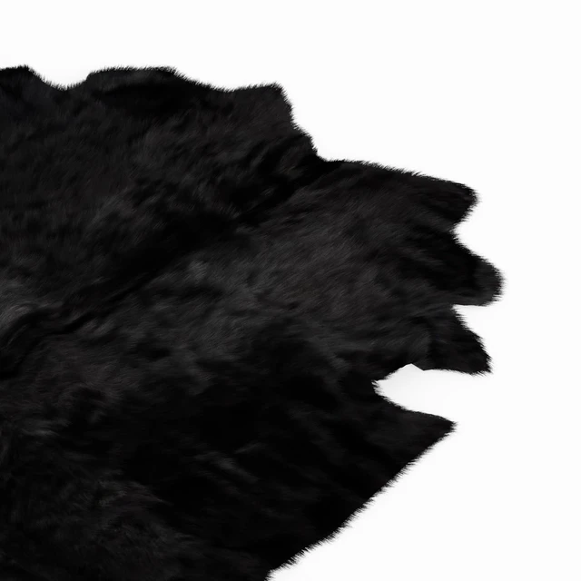 Nine Rugs From Animal Skins 09 — Descargar