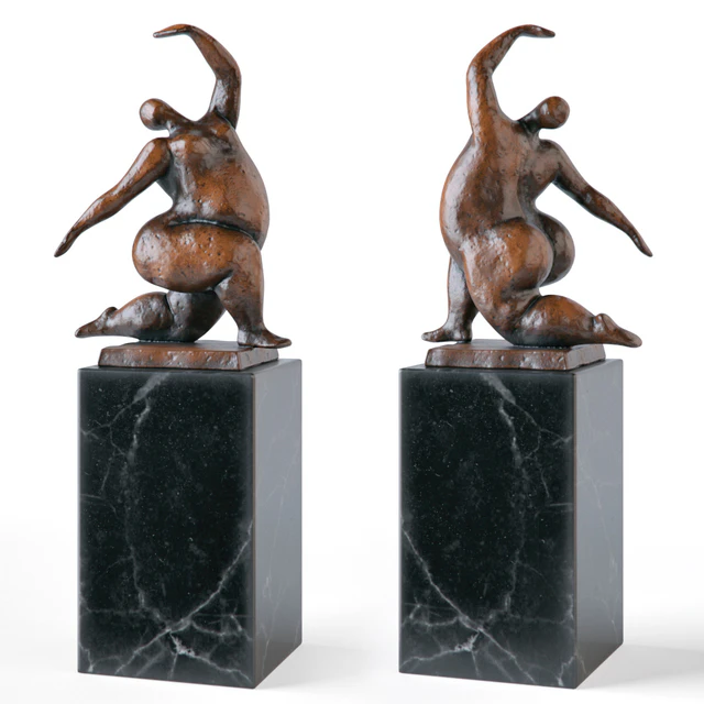 Fat Lady Statue — Скачать