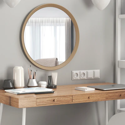 Womens IKEA dressing table and workplace — Ver 2