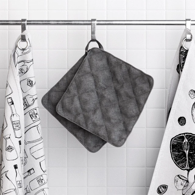 Zara Grey Towels on Hooks — Descargar