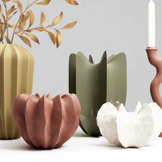 A set of vases with a candlestick. — Descargar