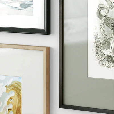 A set of paintings in classical frames — Ver 6