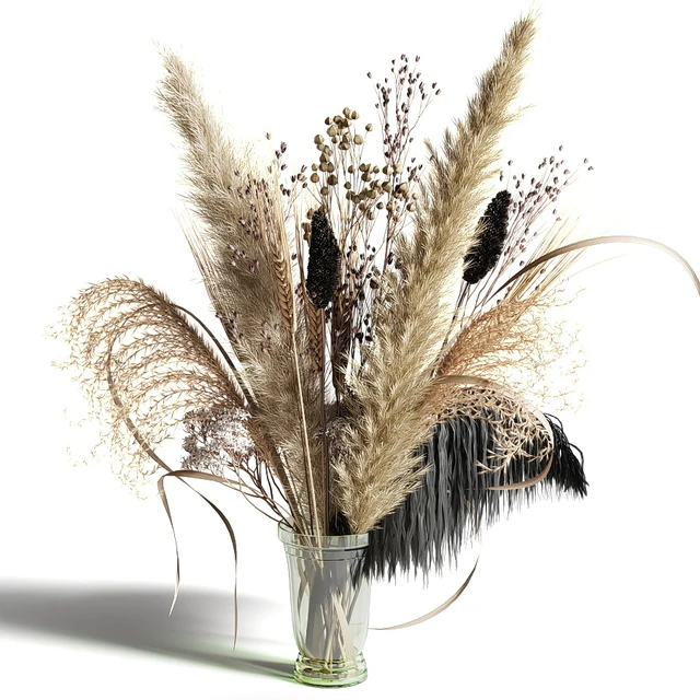 Bouquet of dried flowers with a black feather in a glass vase — Descargar