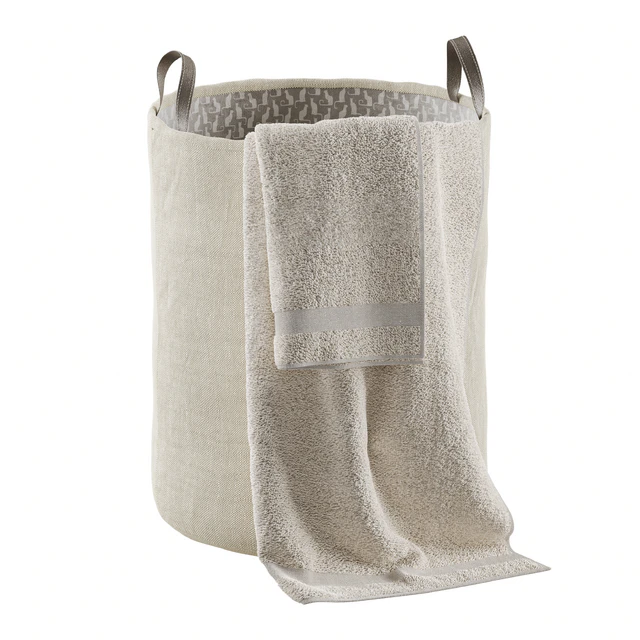 Bathroom decor with laundry basket and dryer — Descargar