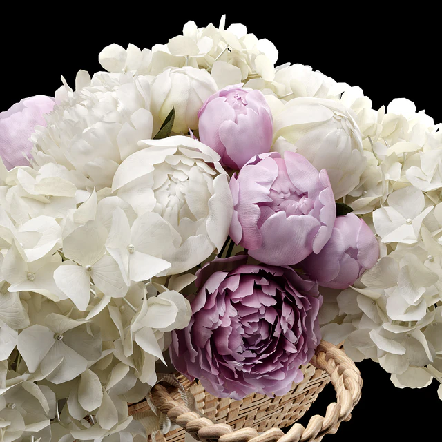 Basket with flowers — Скачать