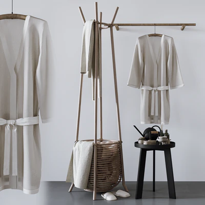 Set with basket, bathrobe and bathroom accessories — Ver 1