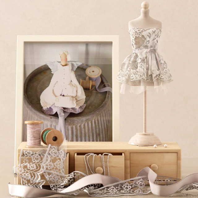 Decorative set with a mini mannequin — Descargar