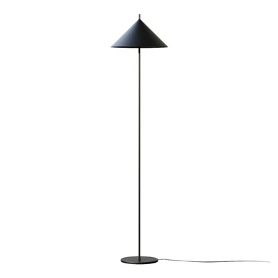 Floor lamp Minimal Black Metal Floor Lamp — скачать