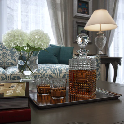decanter and glasses — Ver 3