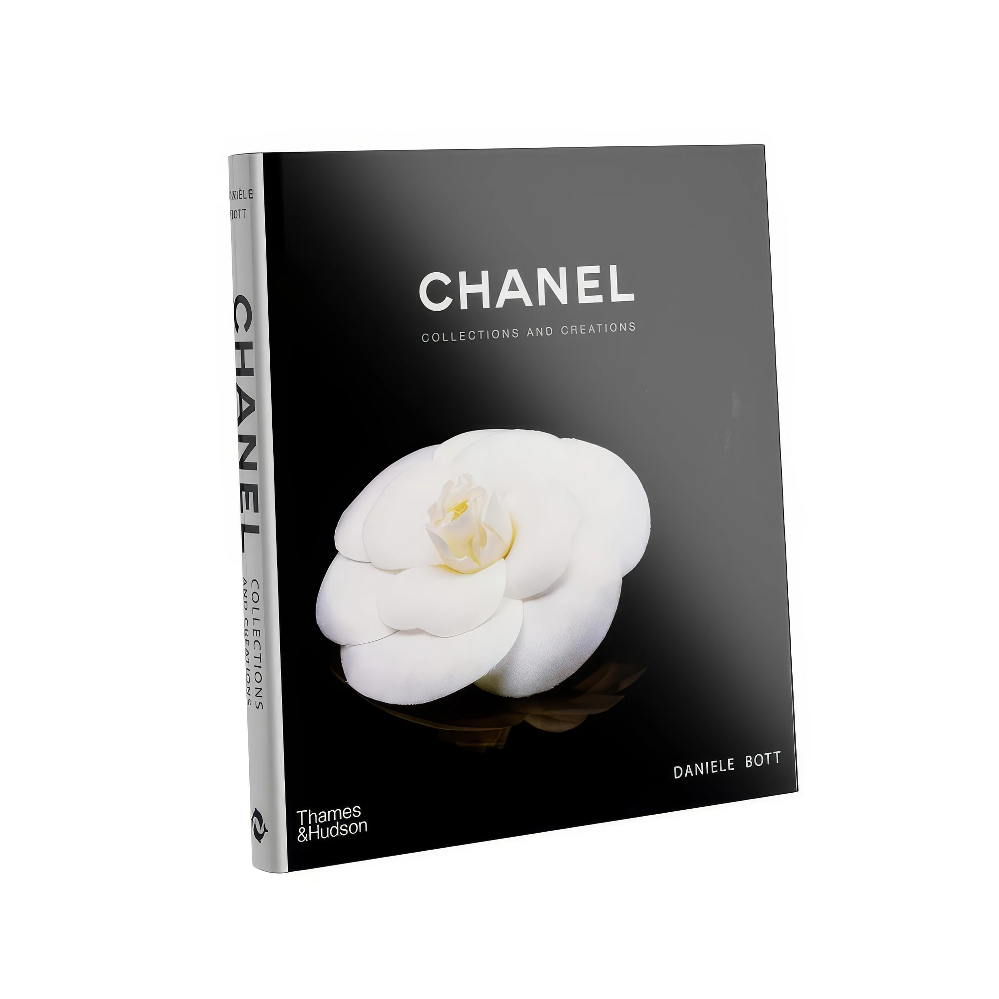 chanel collections and creations book by thameshudson — Скачать