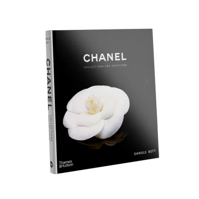 chanel collections and creations book by thameshudson — скачать