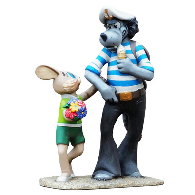 Sculpture of the characters Wolf and the Hare — Ver 4