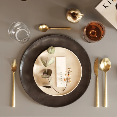 Table setting with roses — Ver 5