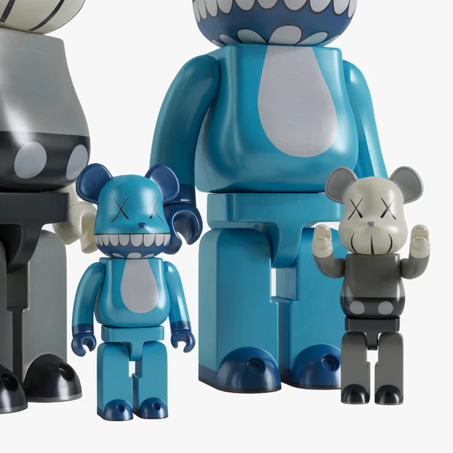 Bearbrick / KAWS — Descargar