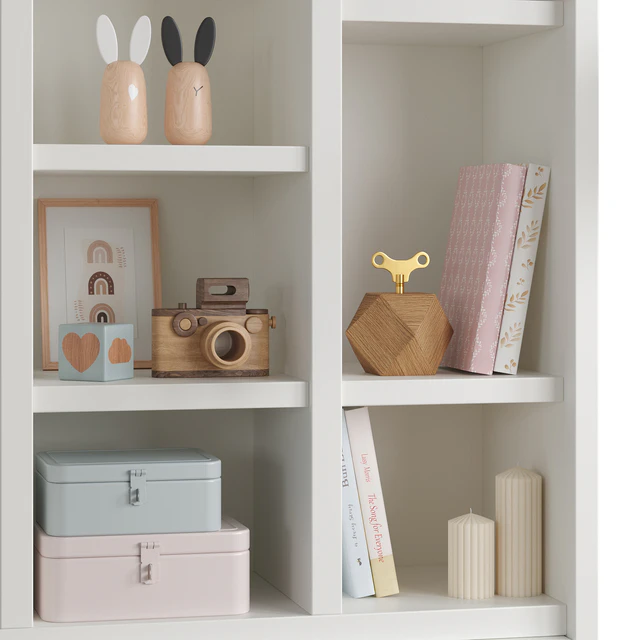 Retro Babushka Bookshelf — Descargar