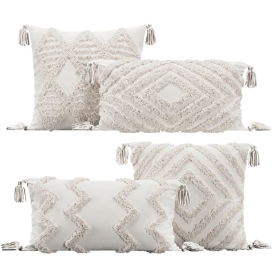 Pillows with fur geometric patterns — Ver 1